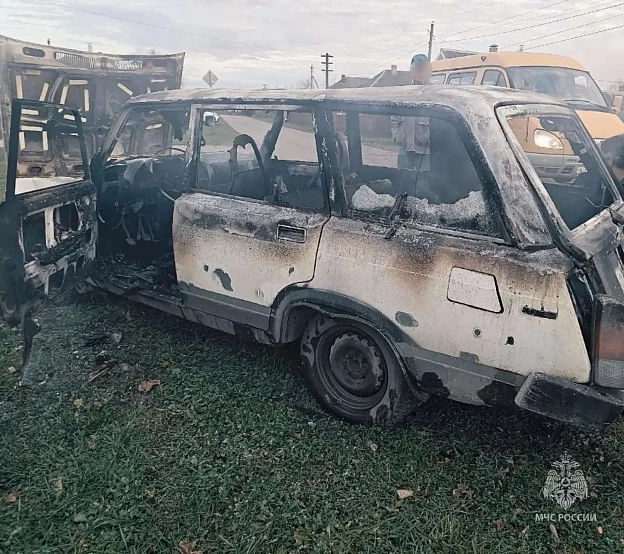 В Решме дотла сгорел автомобиль  
