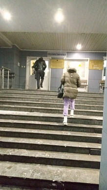 Многодетная мама Олеся, у которой обнаружена лимфома, приступает к лечению