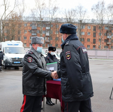 Полиция в регионе получила новые автозаки, легковушки и спецмашины для транспортировки собак