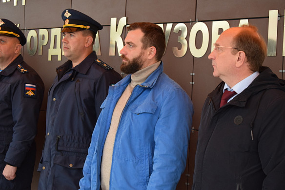 Мэр Шарыпов и председатель Ивгордумы Кузьмичев пообщались с мобилизованными