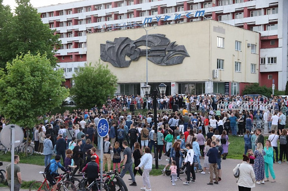 Ивановцы требуют перемен под песню Цоя