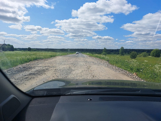Дорогу Фурманов-Каминский-Федорково, где из-за переувлажнения грунта просел асфальт, привели в порядок