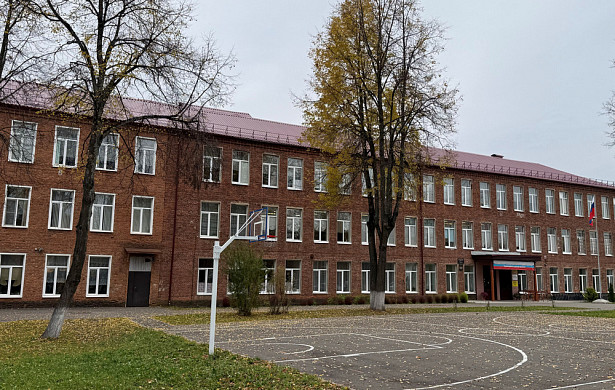  В двух школах Комсомольска капитально отремонтировали кровлю 
