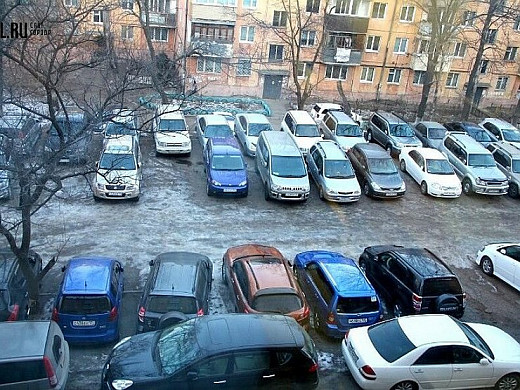 Инвалидам во дворах негде парковаться