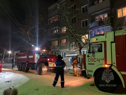  В Кохме в подъезде сожгли мусор и коляску 