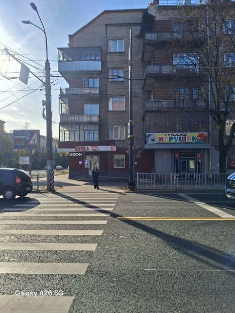 Пешеходы не видят светофор