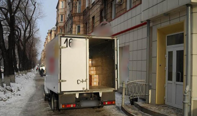 В Ивановской области грузовик насмерть задавил человека при разгрузке товара у магазина