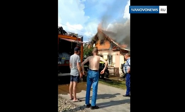 На одной ивановской улице одновременно случились пожар и потоп
