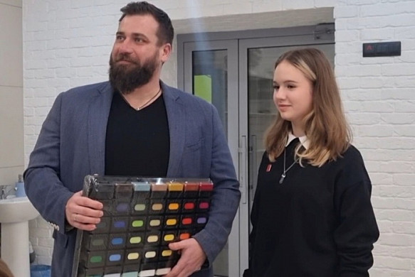  Владимир Шарыпов вручил юным ивановцам подарки с «Елки желаний» 