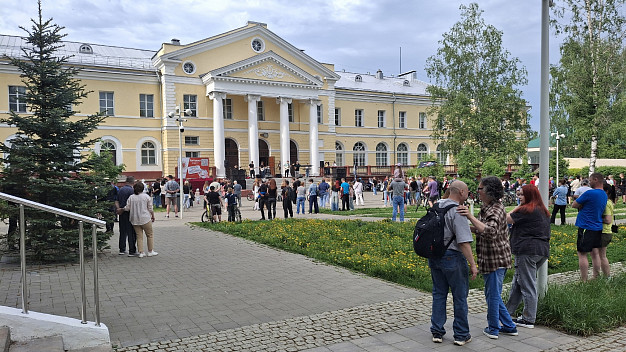 В Вичуге семь групп со всей области выступили на благотворительном фестивале