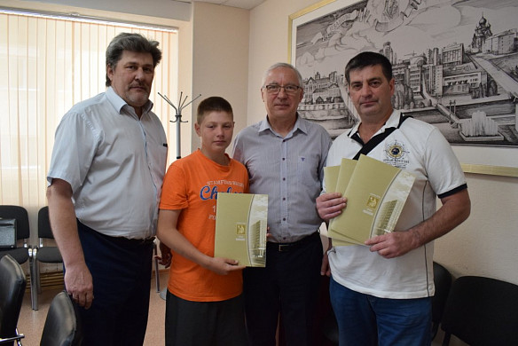  В Иванове наградили школьников, спасших тонущего сверстника 