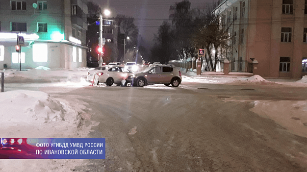 4 человека попали в медучреждения в результате аварий за прошедшие сутки