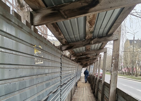  Еще один крытый переход в Иванове рядом с долгостроем представляет опасность 