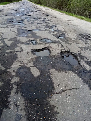 В Ивановской области дорога Шуя-Новые Горки становится все хуже