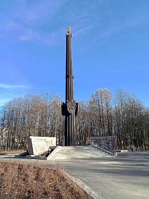 Вандалы сломали уличные светильники