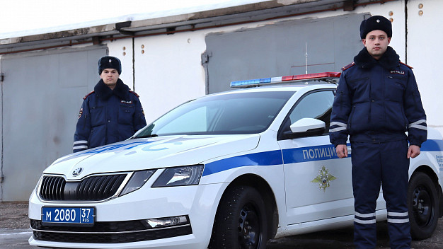  В Иванове женщина добиралась в роддом с мигалками 