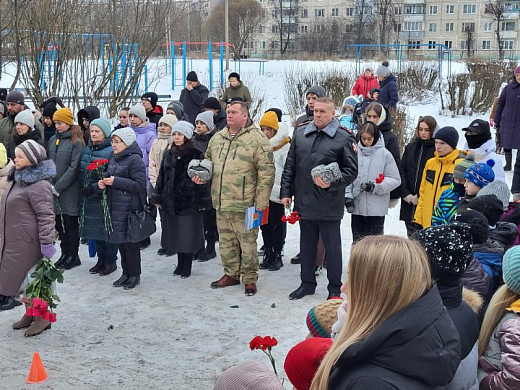  В Иванове открыли мемориальную доску в память о погибшем в Чечне росгвардейце 
