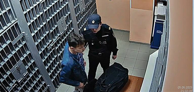 В Иванове мужчина ударил полицейского и предложил ему денег