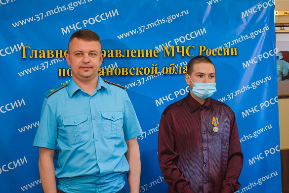  В Ивановской области мальчик спас отца из горящего дома 
