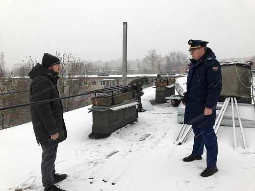 В Иванове при ремонте пострадала крыша многоквартирного дома