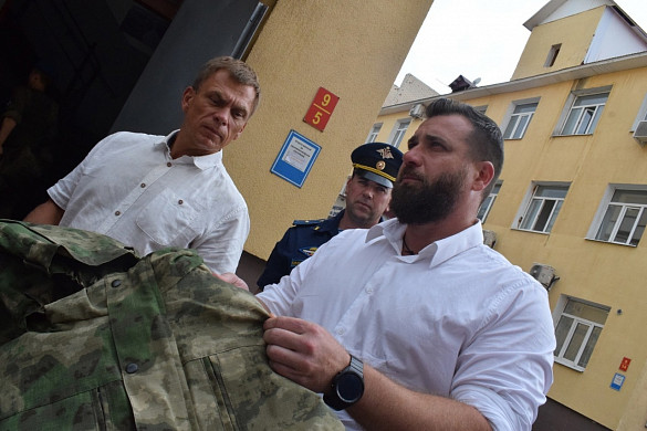 Ивановский мэр передал десантниками новую партию пончо
