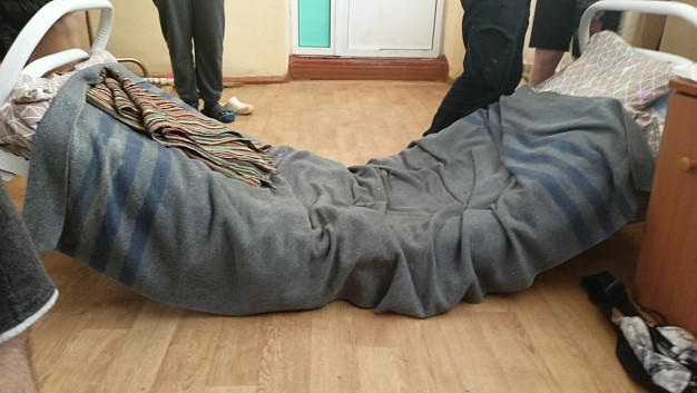 В детском лагере подростки издевались над ребенком