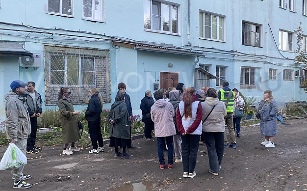  Погорельцы из общежития на Сакко недовольны временным жильем 
