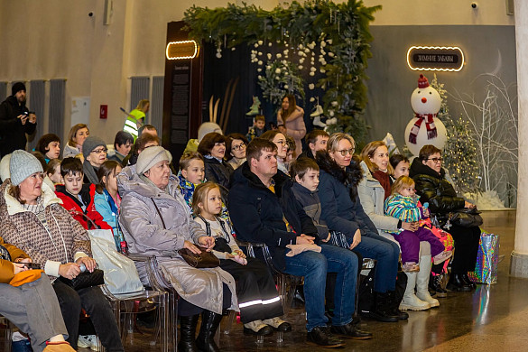 Ивановский театр кукол выступил на железнодорожном вокзале