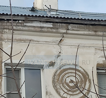  В селе Железнодорожный рушится многоквартирный дом 