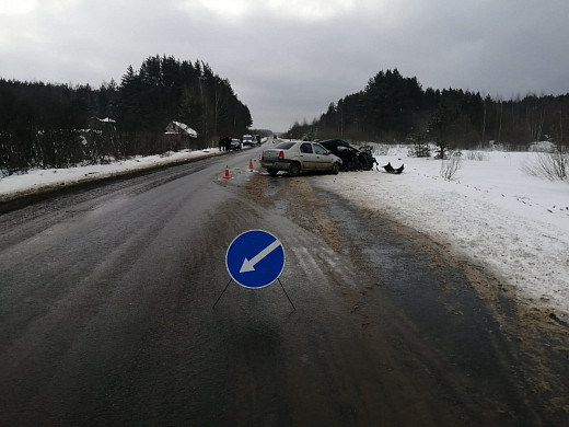  В Ивановской области в ДТП у кладбища пострадали трое 