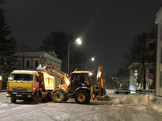  Дороги в Иванове чистили до 8 утра 