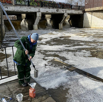  В пробах воды из Уводи в 10 раз превышена концентрация взвешенных веществ 