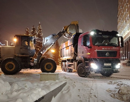 За ночь с ивановских улиц вывезено более 2 тысяч кубометров снега