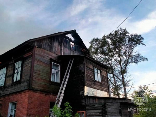 В Фурманове сгорела кровля многоквартирного дома