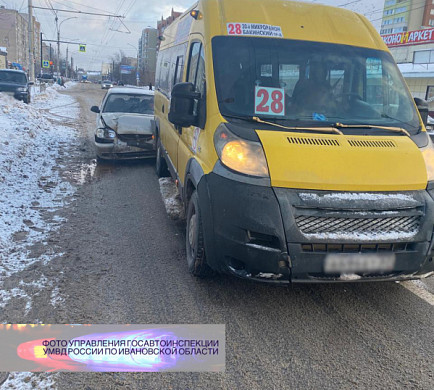  В Иванове в ДТП пострадала пассажирка автобуса 