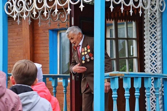 Ветеран Евгений Моисеев открыл в Кинешемском районе мемориал памяти жителям блокадного Ленинграда