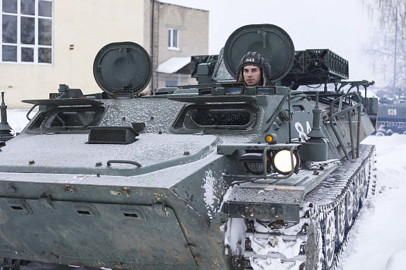  На танкодроме Ивановского парашютно-десантного полка прошло занятие для водителей 