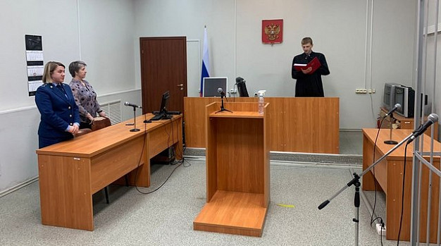 В Ивановской области судебный пристав осуждена за превышение полномочий