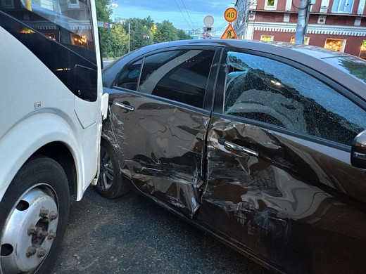 9 пассажиров получили травмы в ДТП с автобусом в Иванове