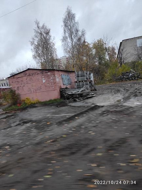 Из-за ремонта дороги в Иванове в школу и детский сад приходится идти по раскуроченным тротуарам