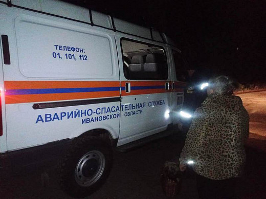  Юрьевецкие спасатели вызволили запертого в квартире младенца 