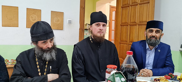 Ифтар в ивановской Соборной мечети собрал исламское и православное духовенство