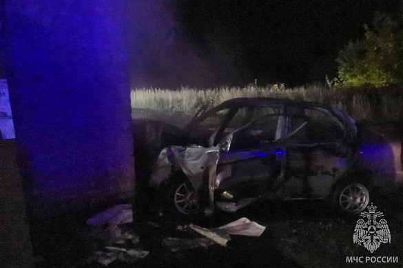В Ивановской области 23-летний водитель погиб, врезавшись в стену