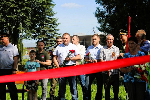 В Наволоках установили стелу ветеранам боевых действий