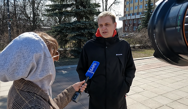 «Я нарисовал на плакате 8 звезд. Этим хотел показать, что я против цензуры»