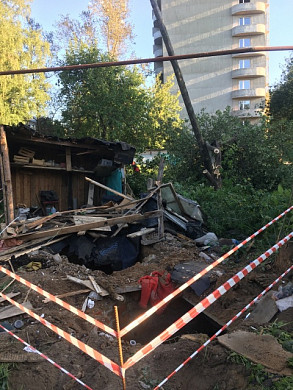 В Иванове спилили деревья ради стоянки