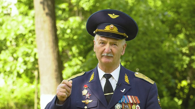 Ушел из жизни Заслуженный военный летчик России Александр Ахлюстин