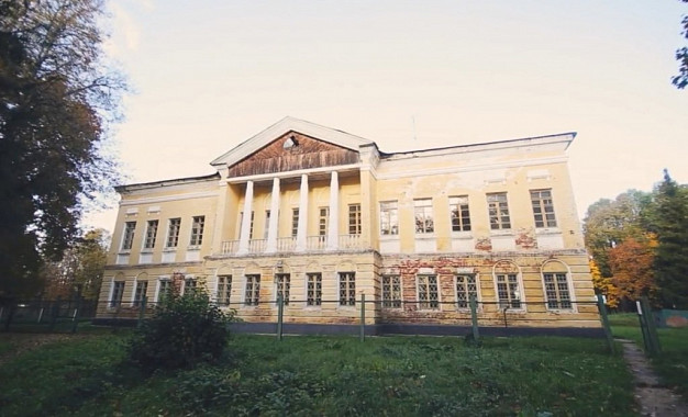 В Плёсе за 55 миллионов продаётся старинная усадьба 