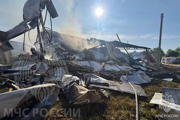 В Родниках сгорел склад