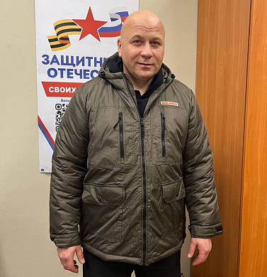  В Ивановской области ветеранам спецоперации вручили 15 комплектов адаптивной одежды 
